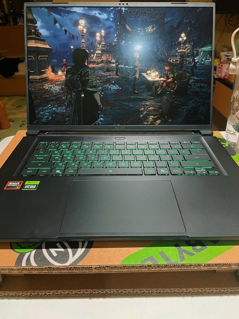 真的來開箱陳華代言的創作筆電AERO X16了
