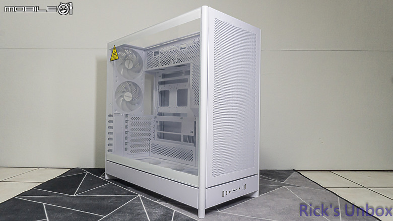 【開箱】可上下顛倒展示的機殼 | MONTECH HS01 PRO WHITE