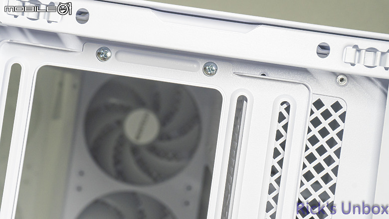 【開箱】可上下顛倒展示的機殼 | MONTECH HS01 PRO WHITE