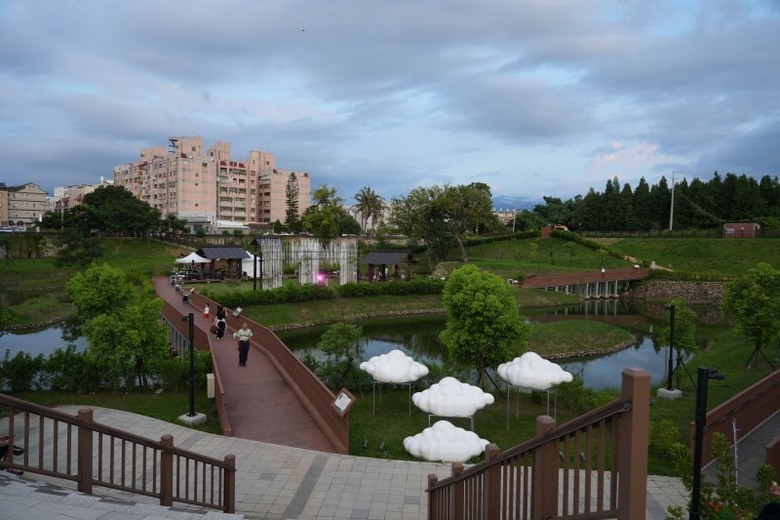 雲林夜晚再升級！後庄埤打造白天生態、夜晚燈海雙享受！