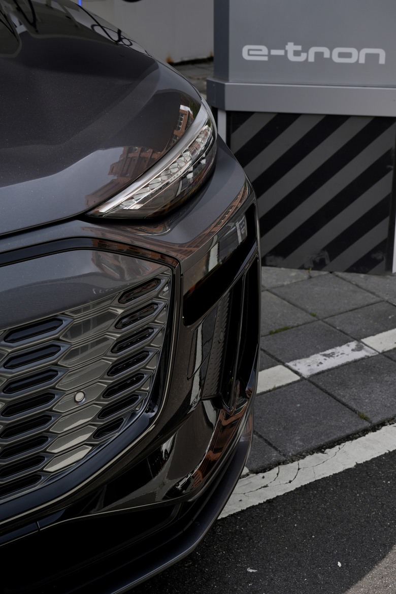 交車照片分享｜Audi SQ6 e-tron｜九次選擇，一路相伴