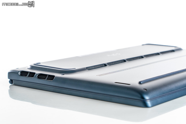 Alienware 16X Aurora 電競筆電｜外型低調、定位多工的「外星人」轉型之作！