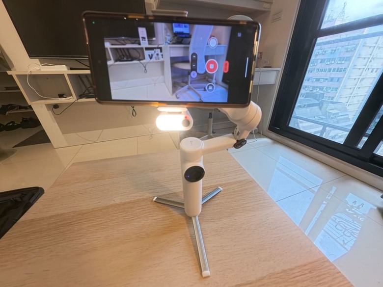 Insta360 Flow 2 手機穩定器開箱：平價入門三軸雲台