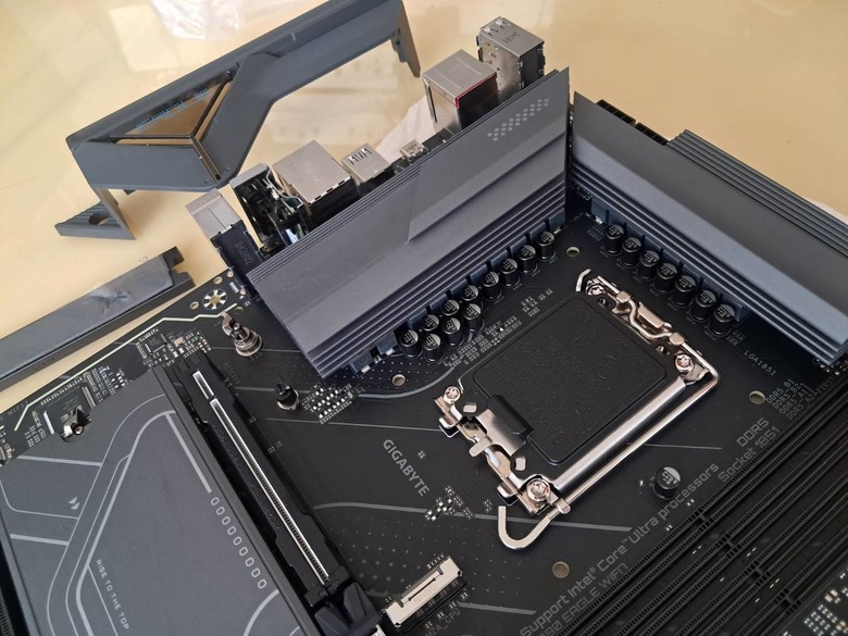GIGAbyte z890 EAGLE WIFI7 來看看它的散熱設計如何?