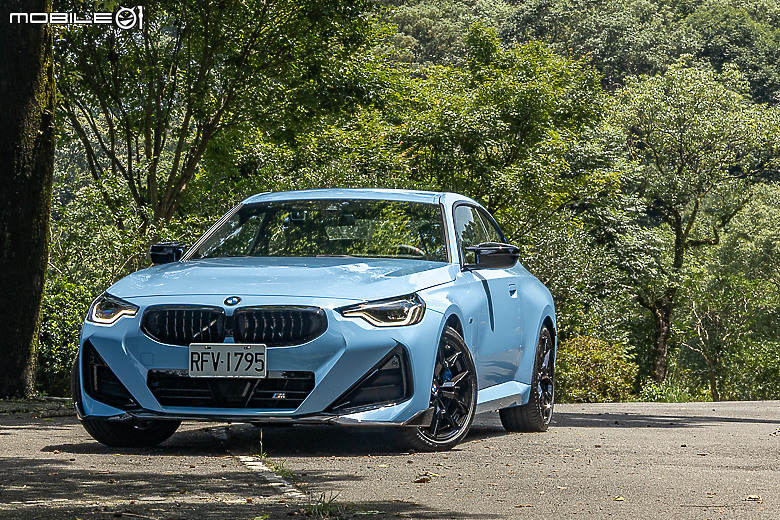 BMW 小改款 M240i xDrive 試駕｜全天候戰力與愉悅樂趣兼具的雙門小跑車！