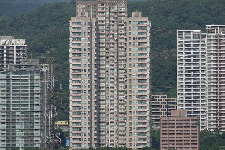 點我看大圖 Sigma 300-600mm f/4 DG OS Sports 評測報告|超望遠內變焦新標竿、一鏡封神誰與爭鋒!
