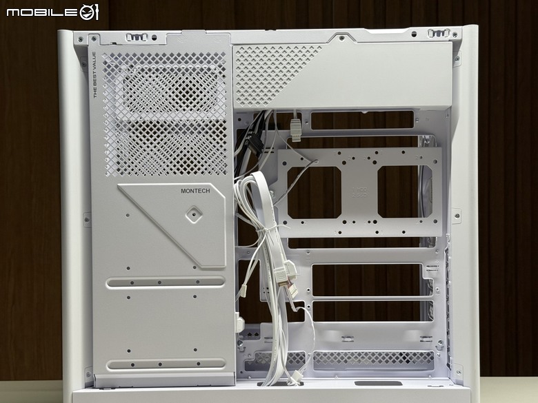 左右都能擺!君主HS01 Pro & 創世紀2代 ATX3.1電源
