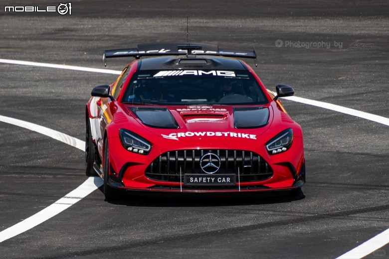 [分享]AMG E43 ESTATE F1 SAFETY CAR 塗裝 彩貼分享