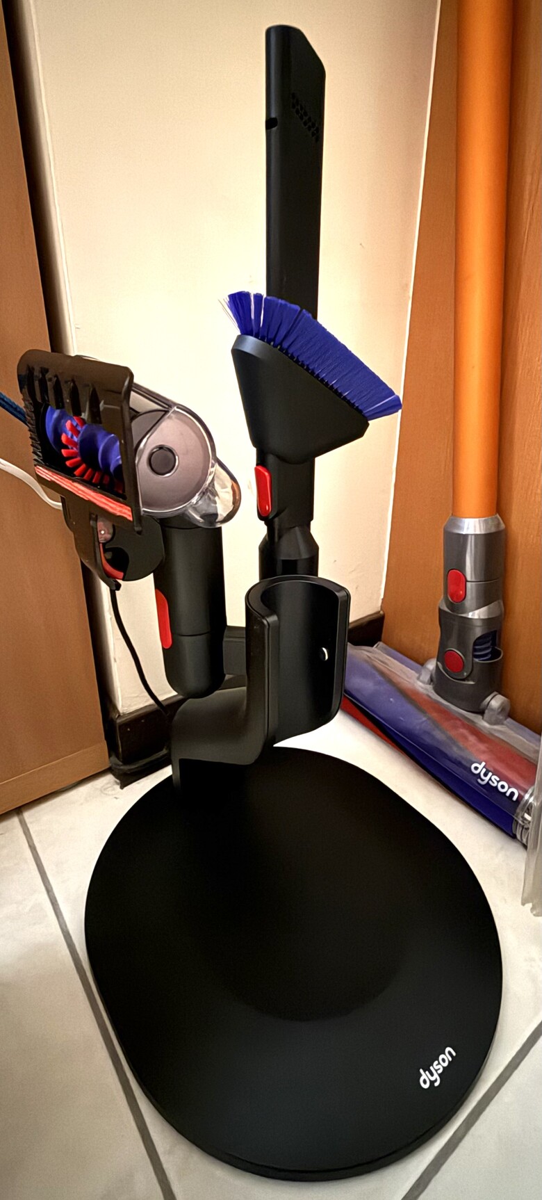 [開箱] Dyson Pencilvac Fluffycones™ (SV50 FC) 吸塵器