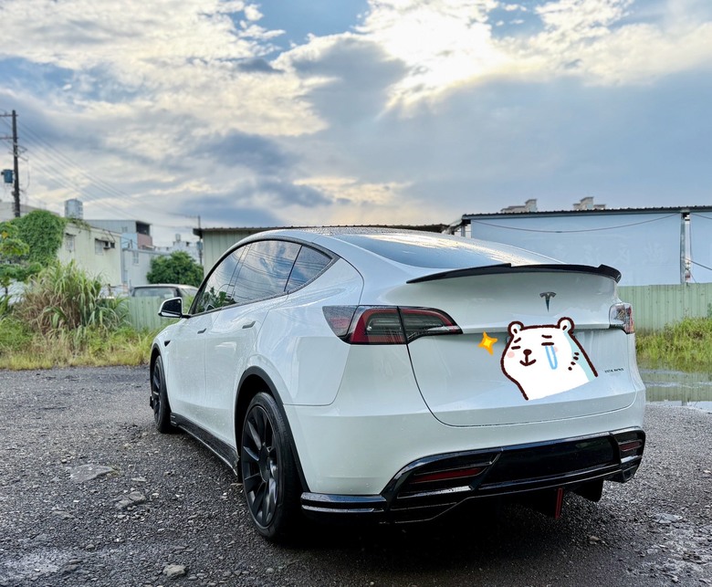 韭菜換喔當!model y Lr 開箱文