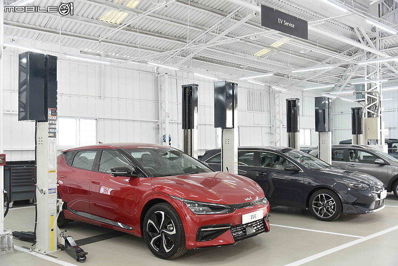 【國內新訊】Kia 台中沙鹿 3S 展示中心盛大開幕,今年共計將達成全台 13 座據點擴展升級!