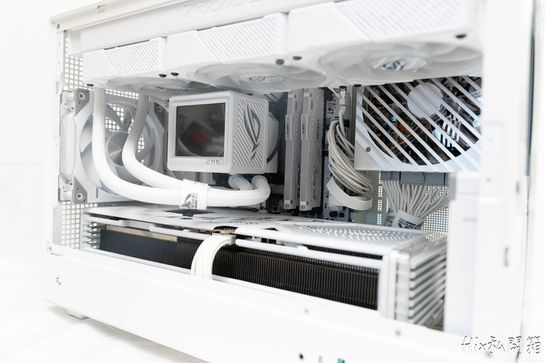 點我看大圖 緊湊小鋼砲載體 九州風神DeepCool CH260