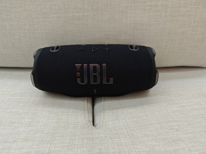 五彩繽紛的時尚配件 - JBL Charge 6 可攜式防水 五彩繽紛的時尚配件 - JBL Charge 6 可攜式防水藍牙喇叭開箱分享~