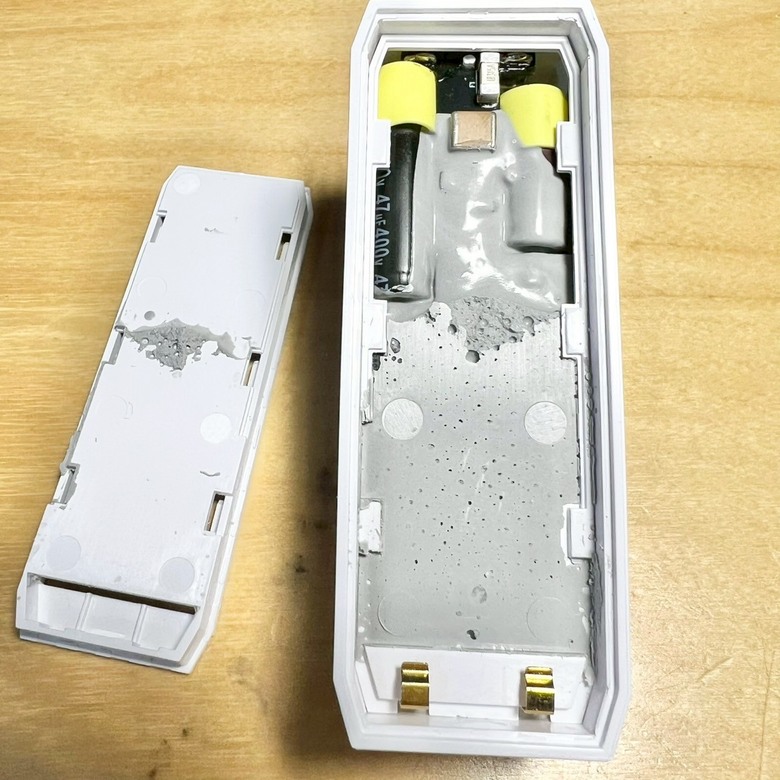 開箱+拆解萬能充MAX