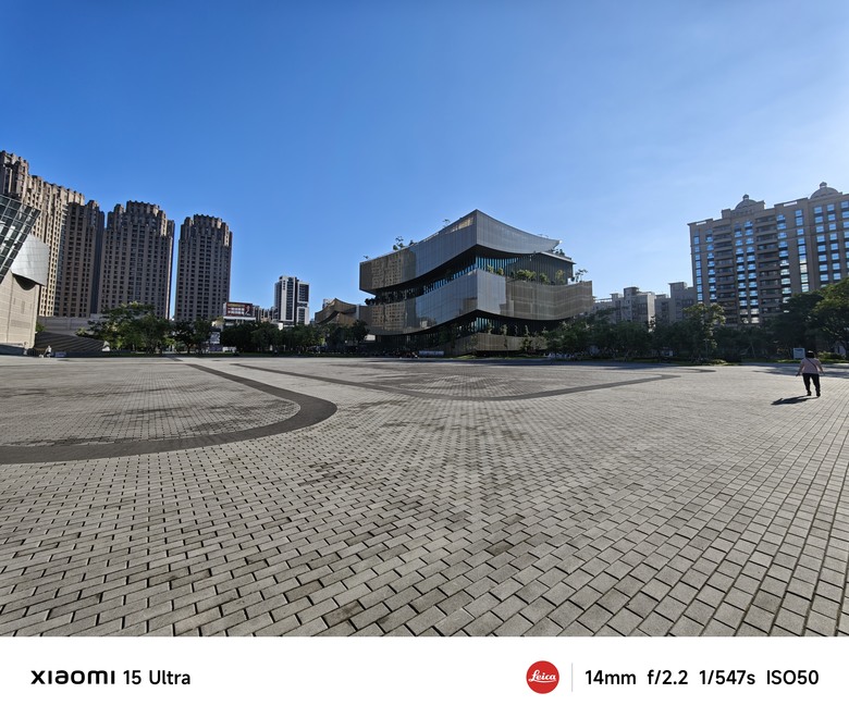 徠卡級運動相機開箱 - Insta360 Ace Pro 2 feat. with Xiaomi 15 Ultra