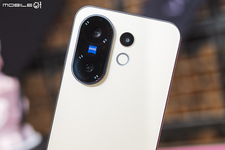 vivo X200 FE即刻上市 合手旗艦也有大電量!