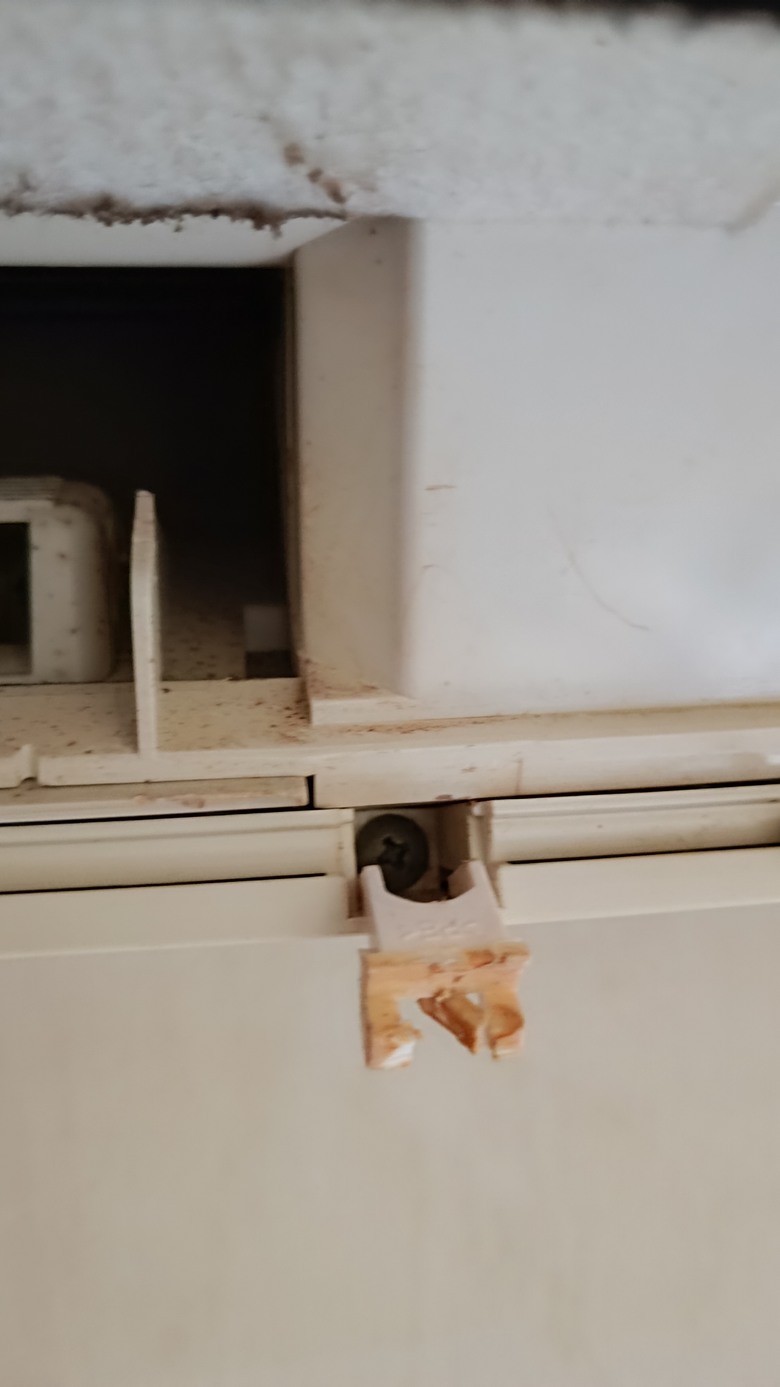 點我看大圖 連假閒閒沒出門,來洗洗冷氣
