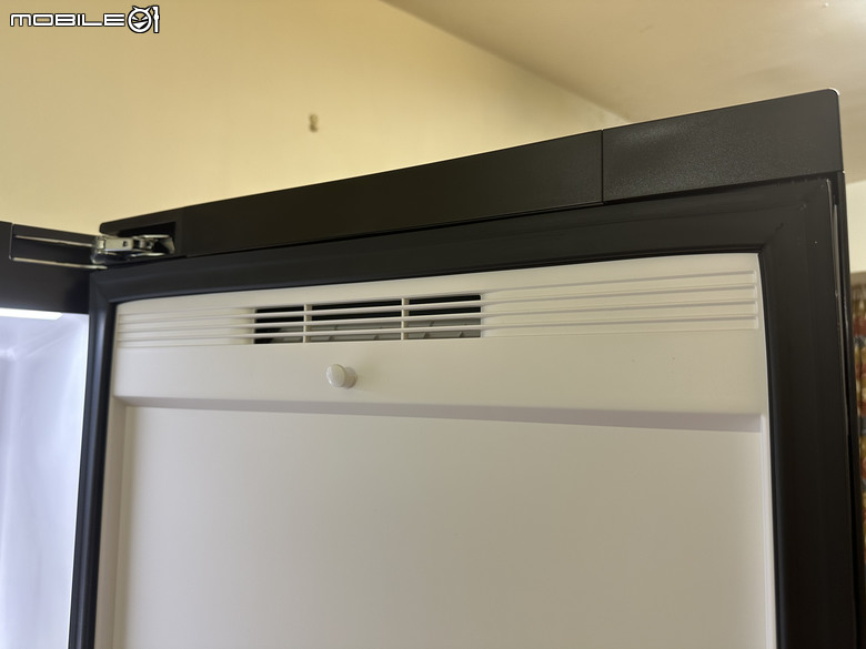 【試用】LG Styler 蒸氣電子衣櫥第二代，內建高壓蒸氣掛燙機，AI護理衣物
