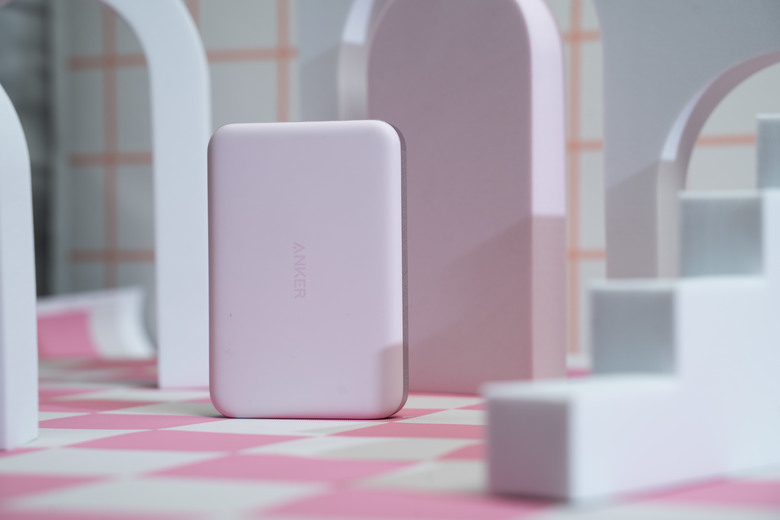 【開箱測試】A1664 Anker MagGo 超薄磁吸行動電源 10000mAh Qi2 15W 超薄 質感超好