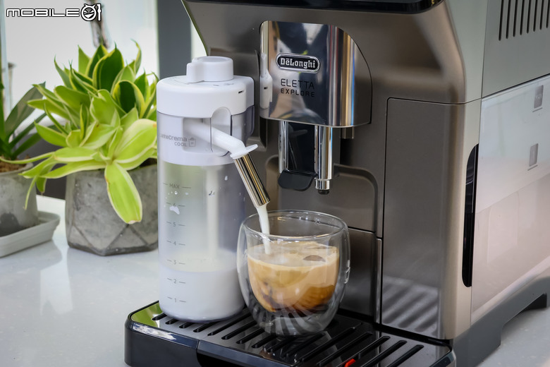 De'Longhi 全自動義式咖啡機使用體驗|專屬冷萃技術+獨立式冷熱奶泡壺設計、隨時隨地來杯風味十足的好咖啡!