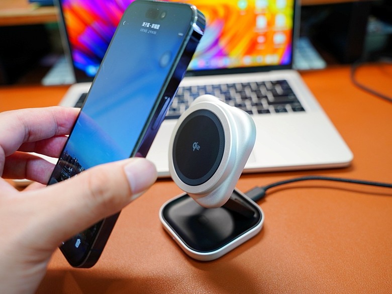 [開箱]MONITORMATE MS-Z 三合一無線充電座，出差、旅行、通勤都能輕鬆帶著走