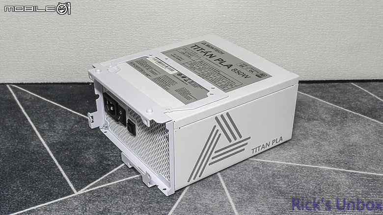 【開箱】可上下顛倒展示的機殼 | MONTECH HS01 PRO WHITE