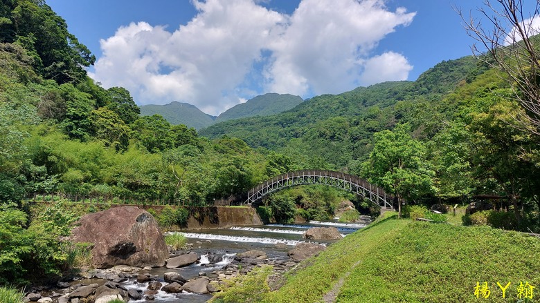 【郊山走走】烏來蝴蝶公園消暑愜意、輕鬆健行溪瀧步道、古圳步道