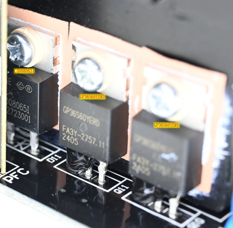 FSP全漢VITA GM 1000W金牌全模組化電源開箱