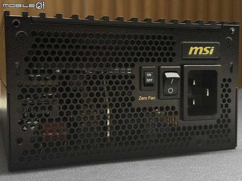 旗艦規格！MSI MEG Ai 1600T 數位電源