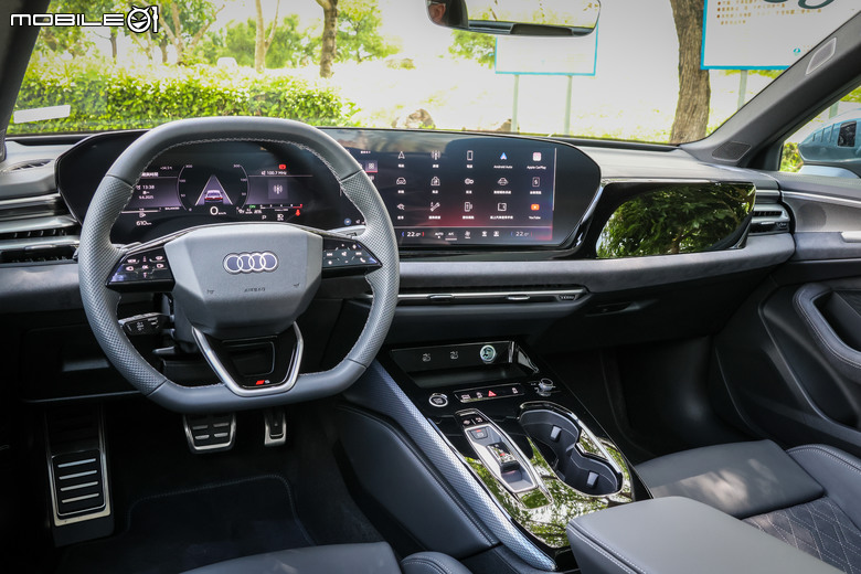 Audi A5 S line 試駕|帥氣百搭、豪華科技與出色駕馭集於一身!