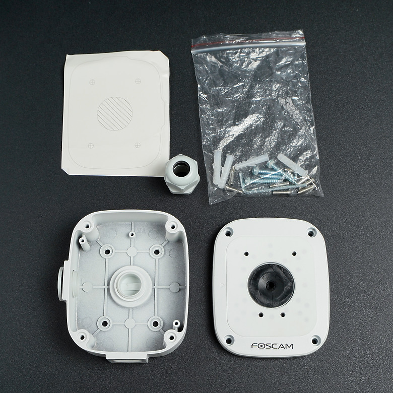 [開箱] FOSCAM SD2 2.4/5G Wi-Fi 360度可變焦4X ipcam 室外型 無主機監視器