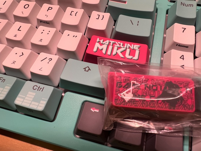 [開箱] TUF K3 Gen II Hatsune Miku Edition (初音聯名)