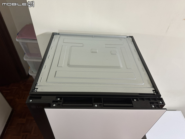 【試用】LG Styler 蒸氣電子衣櫥第二代，內建高壓蒸氣掛燙機，AI護理衣物