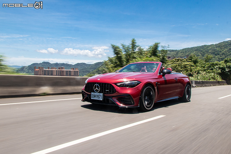 Mercedes-AMG CLE 53 4MATIC+ Cabriolet 試駕|性能底子一把罩,開篷吹風更逍遙!feat. A208 CLK
