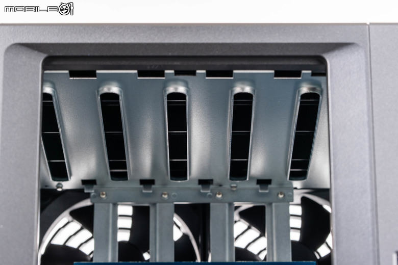 Synology DiskStaton 925+ NAS 開箱實測 軟體介面依舊優異 卻限於硬體配置的穩定之作
