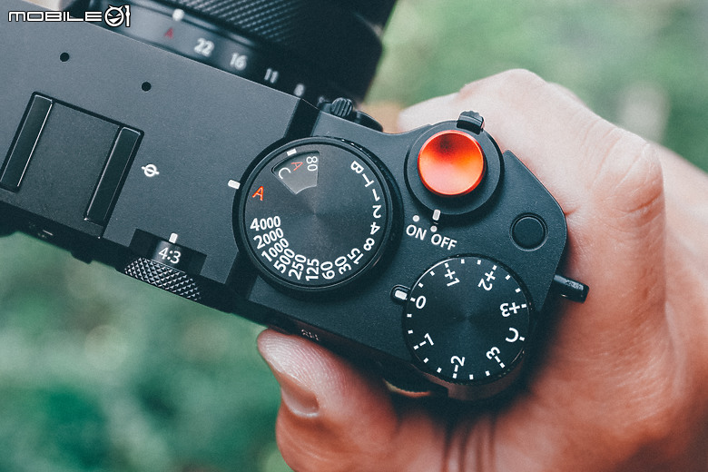 FUJIFILM GFX100 RF 評測報告｜為構圖加上轉盤、畫素破億的中判隨身機！