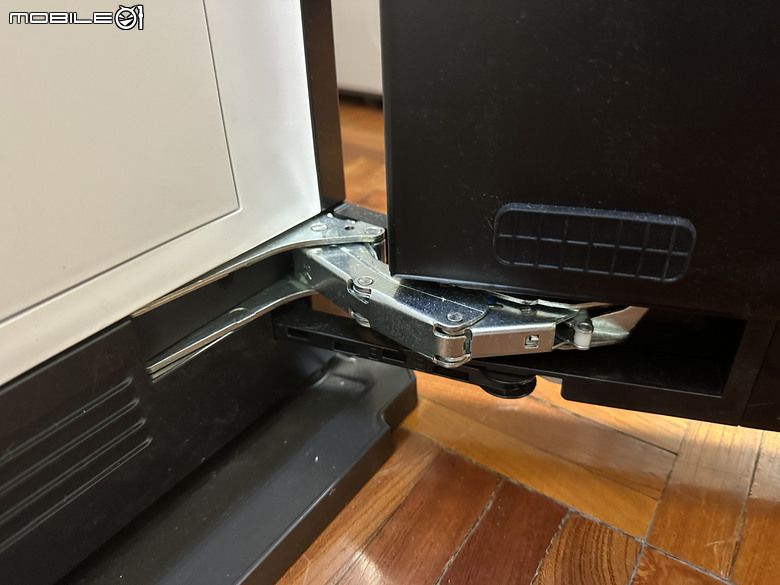 【試用】LG Styler 蒸氣電子衣櫥第二代，內建高壓蒸氣掛燙機，AI護理衣物
