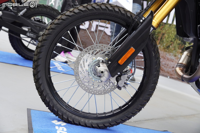 傳奇歸來，野性再臨 SUZUKI DR-Z4 S / SM 發表會，越野版、滑胎版早鳥售價：368,000元！！