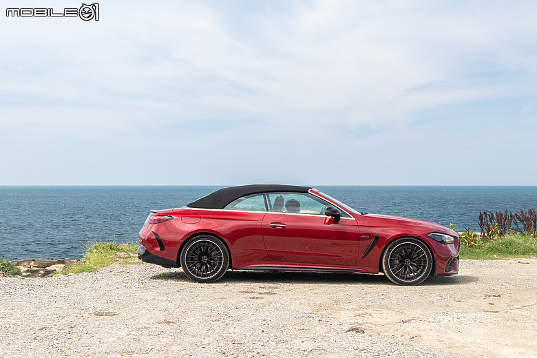 Mercedes-AMG CLE 53 4MATIC+ Cabriolet 試駕｜性能底子一把罩，開篷吹風更逍遙！feat. A208 CLK