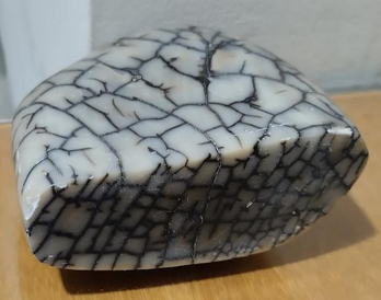 請問這是什麼石頭?