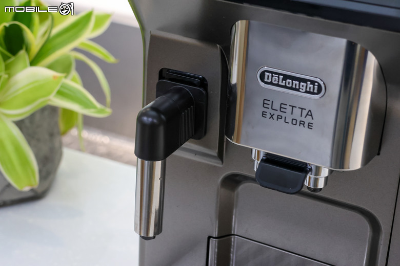 De'Longhi 全自動義式咖啡機使用體驗|專屬冷萃技術+獨立式冷熱奶泡壺設計、隨時隨地來杯風味十足的好咖啡!