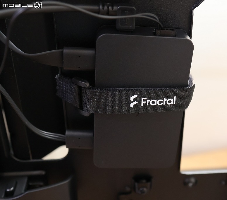 點我看大圖 歷久彌新改版升級 Fractal Design Meshify 3 RGB 開箱