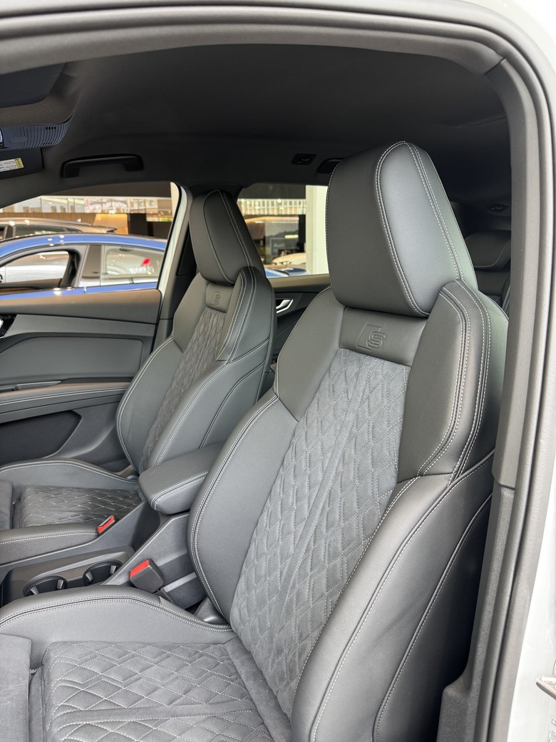 第一次踏入Audi展間 Q4試乘分享