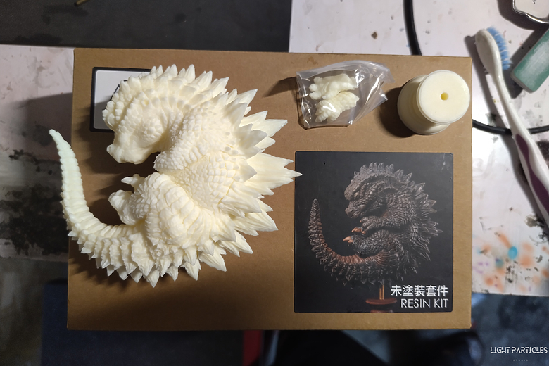 點我看大圖 眠獸系列 - 傳奇哥吉拉 - 搭配特製LED發光底座 塗裝分享