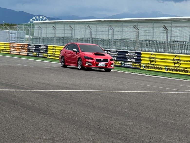 Subaru賽道家庭日初體驗,旁觀也能很熱血