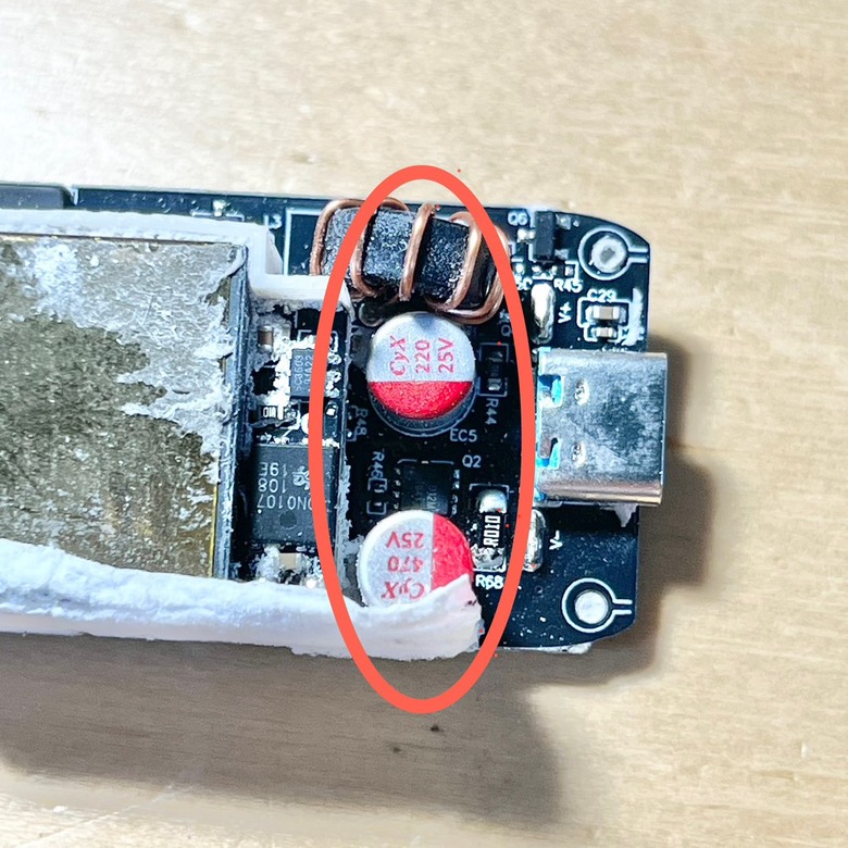 開箱+拆解萬能充MAX