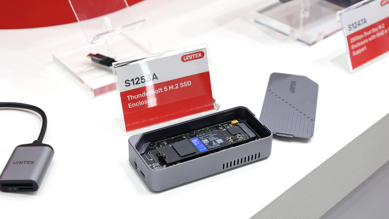 點我看大圖 我想帶走這幾樣……COMPUTEX 2025 Unitek 首度亮相 Thunderbolt 5 Dock
