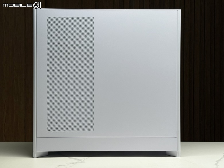 左右都能擺!君主HS01 Pro & 創世紀2代 ATX3.1電源