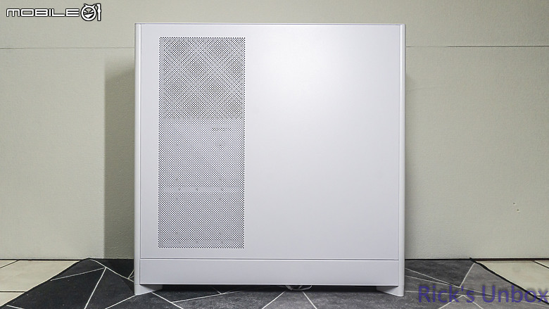 【開箱】可上下顛倒展示的機殼 | MONTECH HS01 PRO WHITE