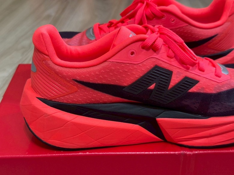 最新速訓鞋入荷！NB Rebel v5 火龍果紅的高顏值
